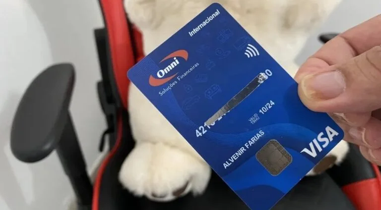 Você sabe sobre o Cartão de Crédito Omni? Se não, então você precisa se familiarizar com ele. A Omni é a proprietária do Fintech Trigg, que oferece cartões de crédito personalizados com cobertura internacional.