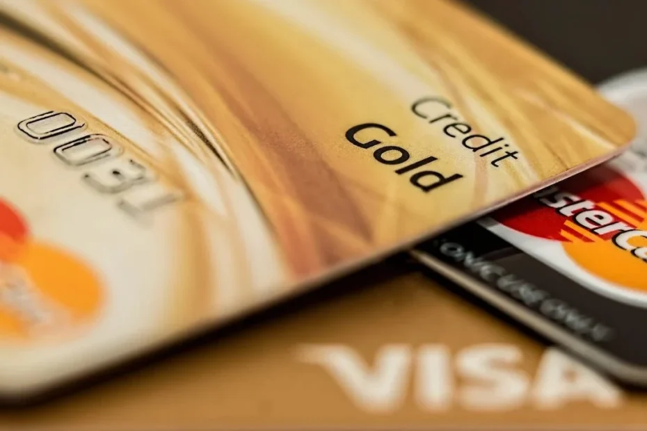 Existem diferentes tipos de cartões de crédito no segmento, e isso dificulta a escolha, pois são tantos pontos a se considerar.